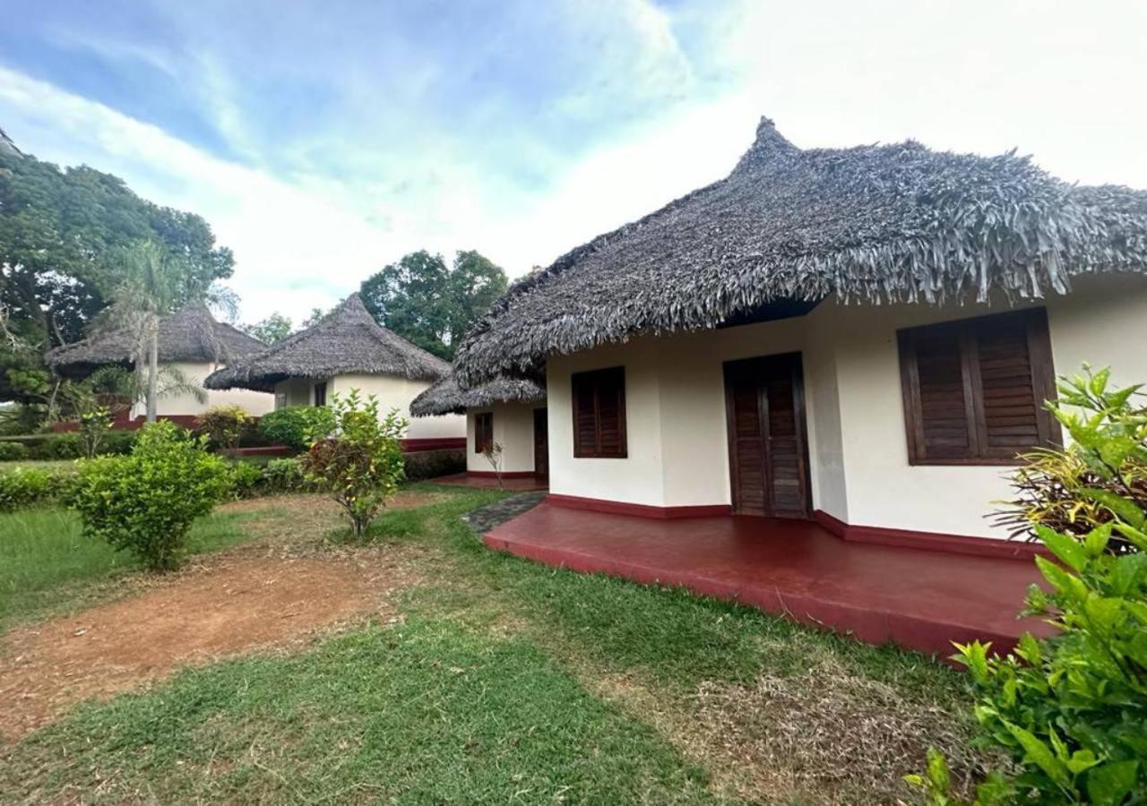 Wings Hotels Nosy Be Exterior photo